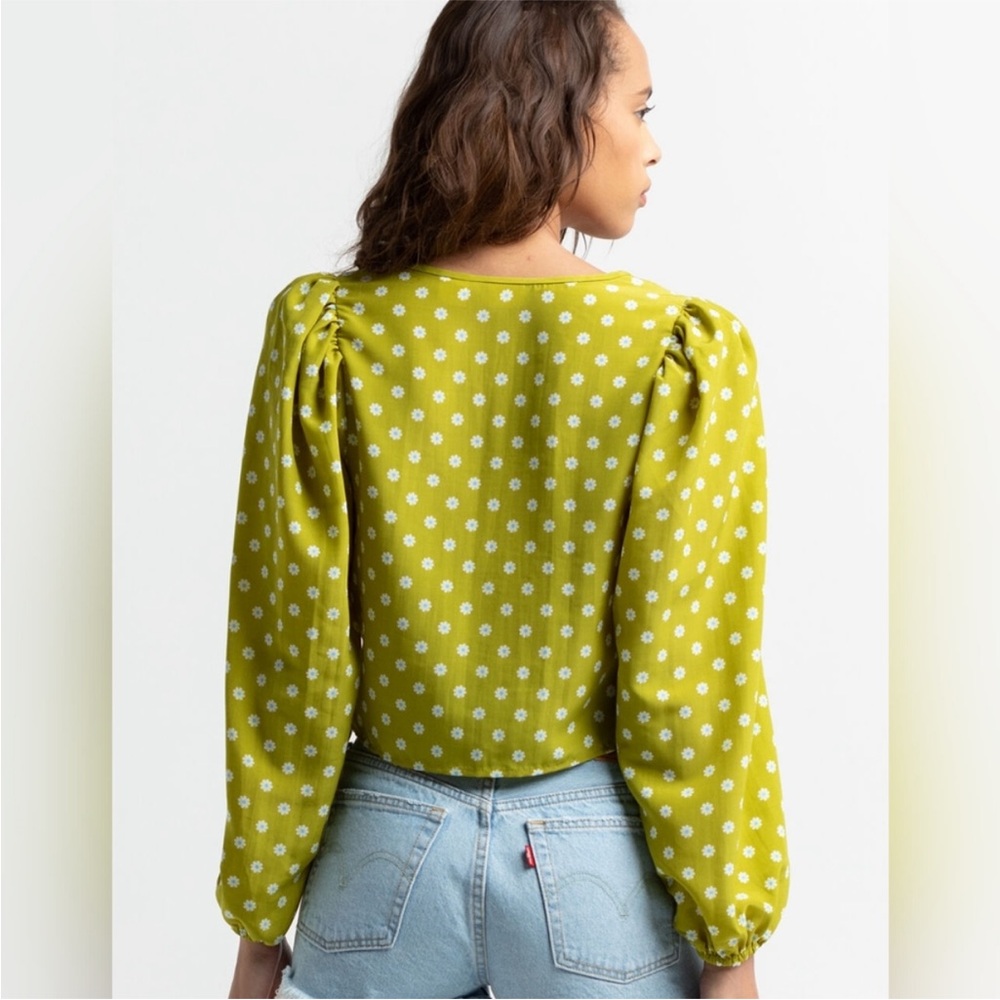 Levi's Floral Tie Blouse - Picture 2 of 4